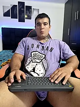 thiago  cp01 online show from October 12, 2025, 6:37 am