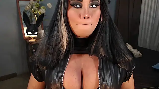 KitSmithCumerr online show from October 14, 2025, 2:28 pm