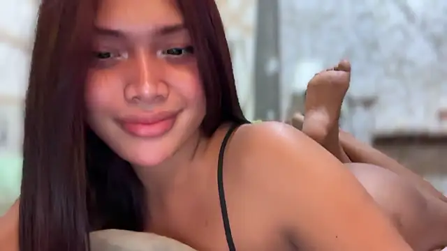 Snapshot of Yourbaby_angelx chatting on March 5, 2026, 5:53 pm Yourbaby angelx online show from March 5, 2026, 5:53 pm