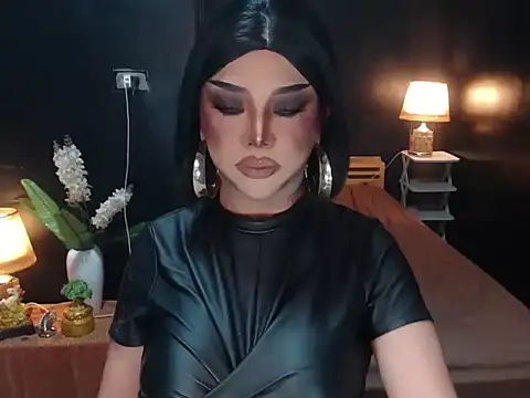 xAuroraRobinsx online show from April 15, 2026, 9:48 am