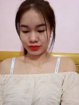 Snapshot of Baby-ladytits2025 chatting on November 4, 2025, 2:48 am Baby-ladytits2025 online show from November 4, 2025, 2:48 am