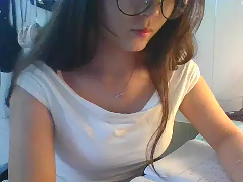 Linzly online show from October 16, 2025, 2:20 am