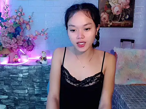 sexybabewarrior online show from June 1, 2026, 8:25 am