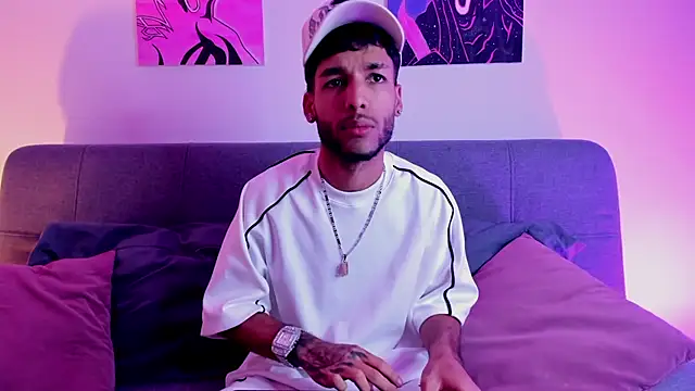 Thiagoferreti online show from June 30, 2026, 3:39 am