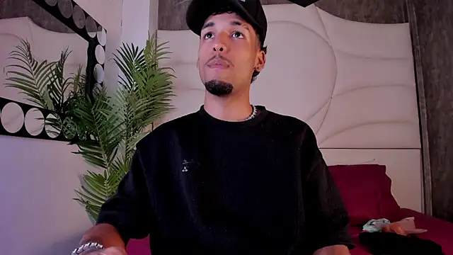 Thiagoferreti online show from November 12, 2025, 7:51 pm