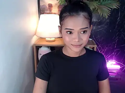 ur holly lexie online show from September 21, 2025, 7:02 am