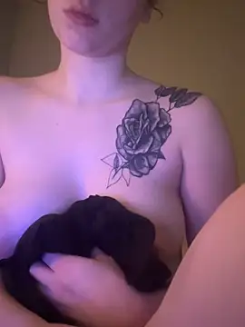 rosecams online show from September 22, 2025, 10:43 am