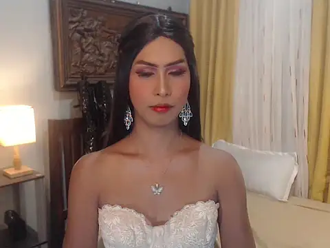 Nathalieheartt online show from October 26, 2025, 2:01 am