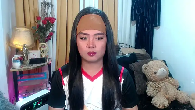 YourSweet-mich online show from May 12, 2026, 1:39 pm