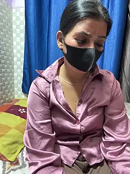 Hot Jaanvi  online show from April 7, 2026, 4:31 pm