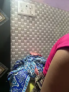 Hot Jaanvi  online show from June 15, 2026, 6:35 am