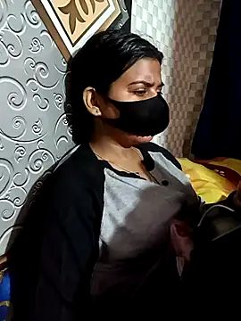 Hot Jaanvi  online show from January 6, 2026, 6:23 pm