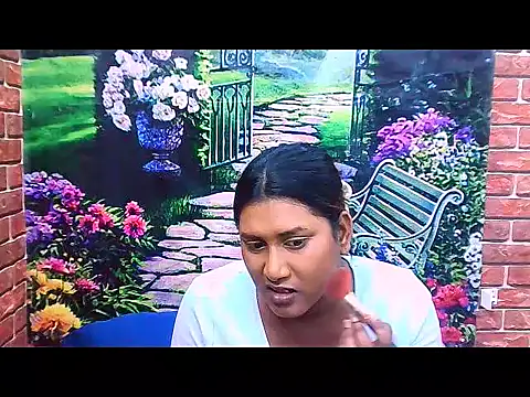 IndianChocolatepie4u online show from November 6, 2025, 5:33 am