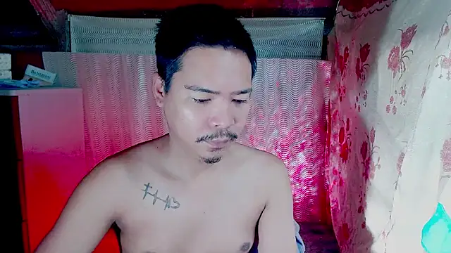 Snapshot of MANIACasianX chatting on October 15, 2025, 2:43 am MANIACasianX online show from October 15, 2025, 2:43 am