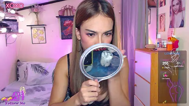 Snapshot of izabella_moore chatting on October 22, 2025, 5:29 am izabella moore online show from October 22, 2025, 5:29 am