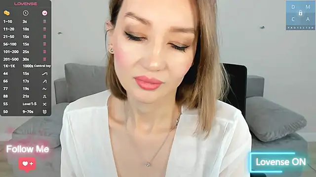 Snapshot of MinaDiamondd chatting on February 1, 2026, 3:49 am MinaDiamondd online show from February 1, 2026, 3:49 am