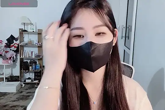    Daisy    online show from November 20, 2025, 3:18 am