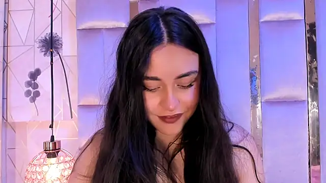 HannaCollins  online show from January 5, 2026, 5:27 pm