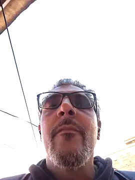 Snapshot of RobertoVip77 chatting on October 20, 2025, 9:54 am RobertoVip77 online show from October 20, 2025, 9:54 am