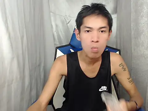 Snapshot of riks_tyler chatting on May 25, 2026, 9:52 am riks tyler online show from May 25, 2026, 9:52 am
