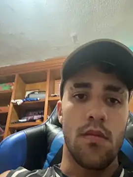 Snapshot of aavrdvh33 chatting on September 27, 2025, 11:00 pm aavrdvh33 online show from September 27, 2025, 11:00 pm