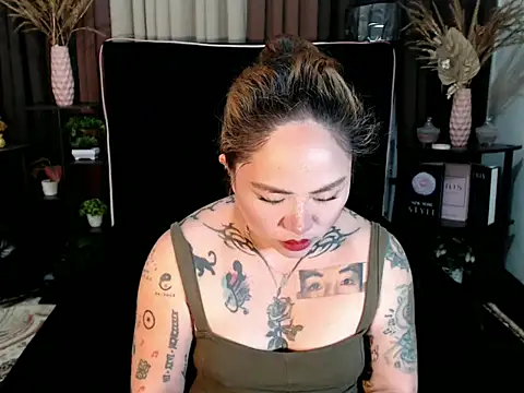Snapshot of EstellaStarXxx chatting on May 1, 2026, 7:30 pm EstellaStarXxx online show from May 1, 2026, 7:30 pm