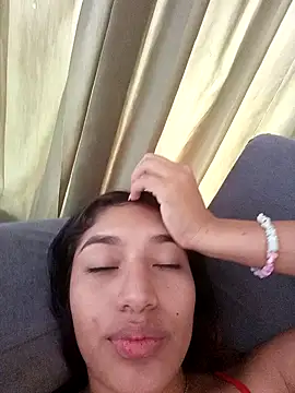 Sharlotte Watts online show from September 13, 2025, 2:06 pm