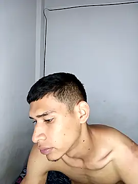 Sharlotte Watts online show from September 29, 2025, 2:40 am