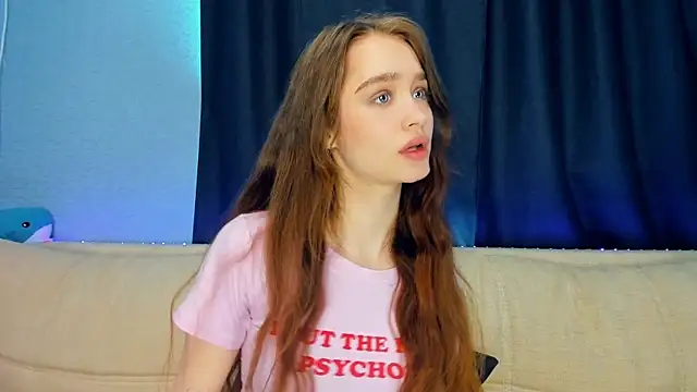 lovelyalivia online show from May 6, 2026, 8:29 am