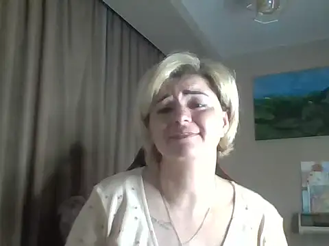 Snapshot of Wymini chatting on September 10, 2025, 8:30 pm Wymini online show from September 10, 2025, 8:30 pm