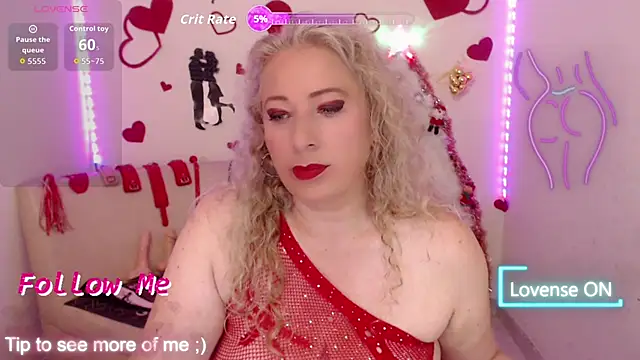 sofiacurvy 45 online show from December 4, 2025, 9:14 pm