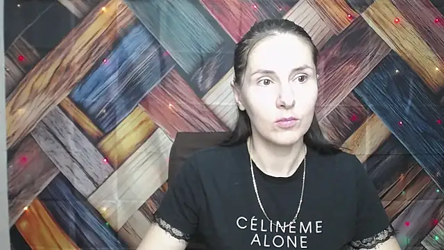 Snapshot of KarinaSwann chatting on September 10, 2025, 8:02 am KarinaSwann online show from September 10, 2025, 8:02 am