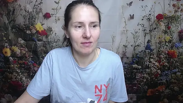 Snapshot of KarinaSwann chatting on September 29, 2025, 5:14 am KarinaSwann online show from September 29, 2025, 5:14 am