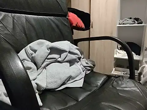 dirtyloud online show from June 5, 2026, 10:37 pm