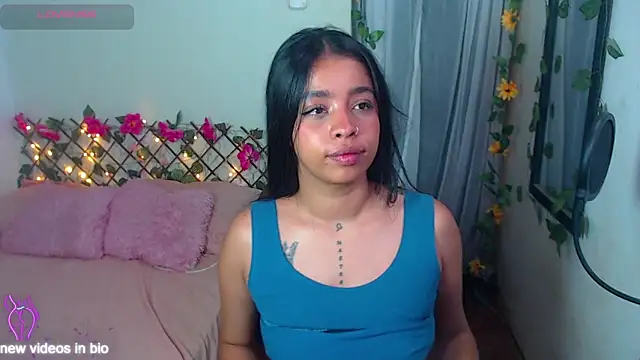 Angie Lee01 online show from October 27, 2025, 11:49 pm