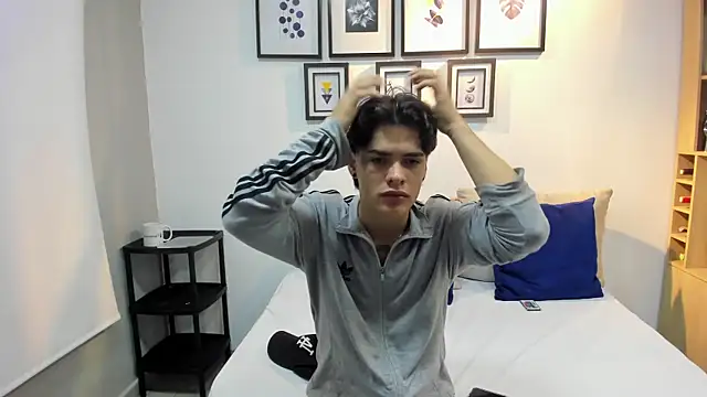 BenitoSaenz online show from September 28, 2025, 12:01 pm