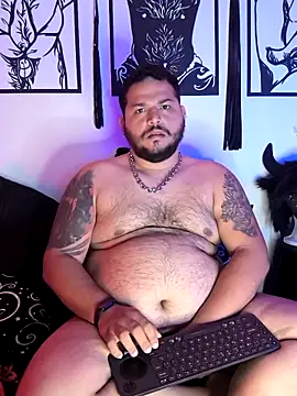 Snapshot of DannyBearrr chatting on September 21, 2025, 12:05 am DannyBearrr online show from September 21, 2025, 12:05 am