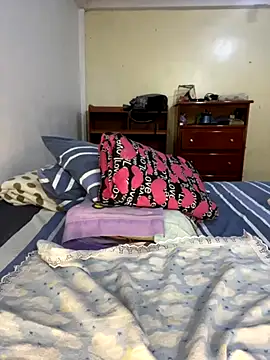 Snapshot of Ali_fullmessy chatting on October 13, 2025, 7:37 pm Ali fullmessy online show from October 13, 2025, 7:37 pm
