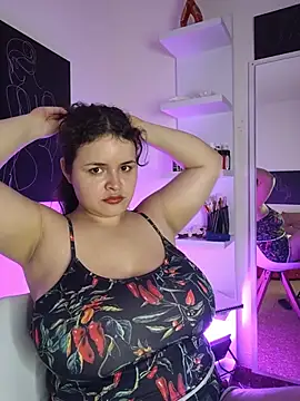 SeleneLuminari8 online show from May 26, 2026, 6:06 pm
