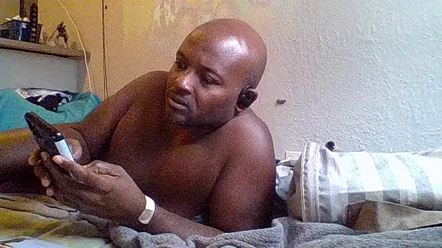 Snapshot of JezOne555 chatting on February 4, 2026, 8:37 pm JezOne555 online show from February 4, 2026, 8:37 pm