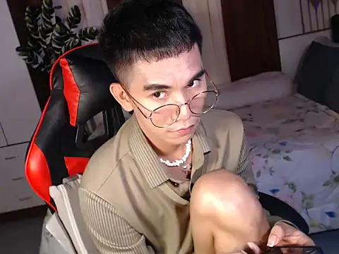 Snapshot of drinkmycumx chatting on October 19, 2025, 4:54 pm drinkmycumx online show from October 19, 2025, 4:54 pm