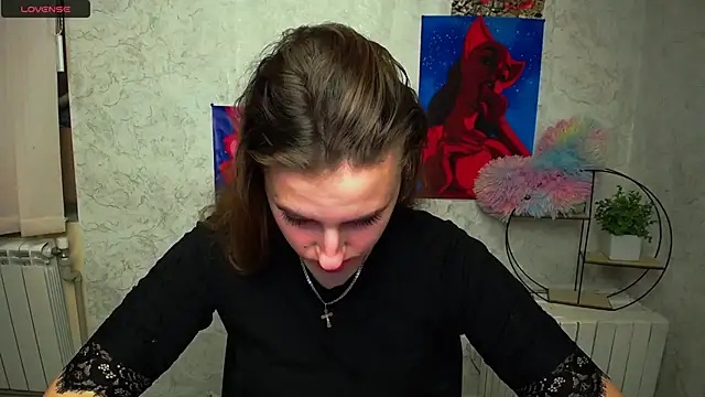 AmandaDimond  online show from November 4, 2025, 1:26 pm