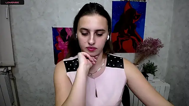 AmandaDimond  online show from October 4, 2025, 12:17 pm