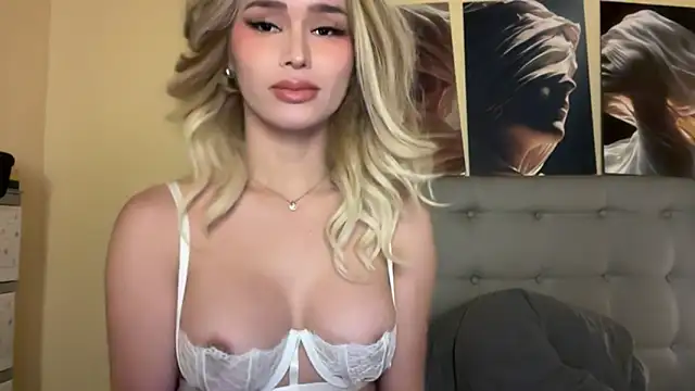 surprisecockmia online show from May 5, 2026, 2:36 am