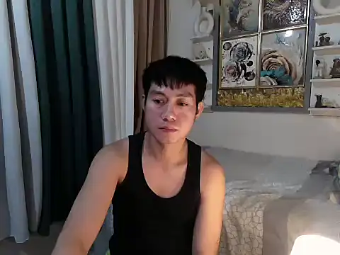 xshyboyx online show from May 22, 2026, 1:53 pm