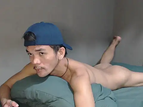 Snapshot of Natsboii chatting on May 11, 2026, 11:44 am Natsboii online show from May 11, 2026, 11:44 am