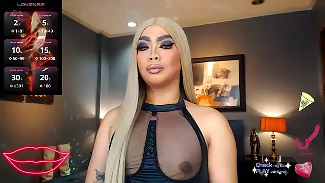 FridaHumphrey online show from October 30, 2025, 5:54 pm