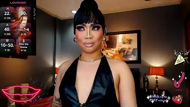 FridaHumphrey online show from November 12, 2025, 6:01 pm