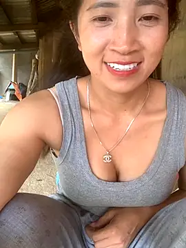 ThiHa003 online show from October 18, 2025, 6:26 am