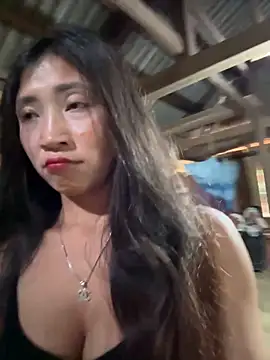 Snapshot of ThiHa003 chatting on February 24, 2026, 6:36 am ThiHa003 online show from February 24, 2026, 6:36 am